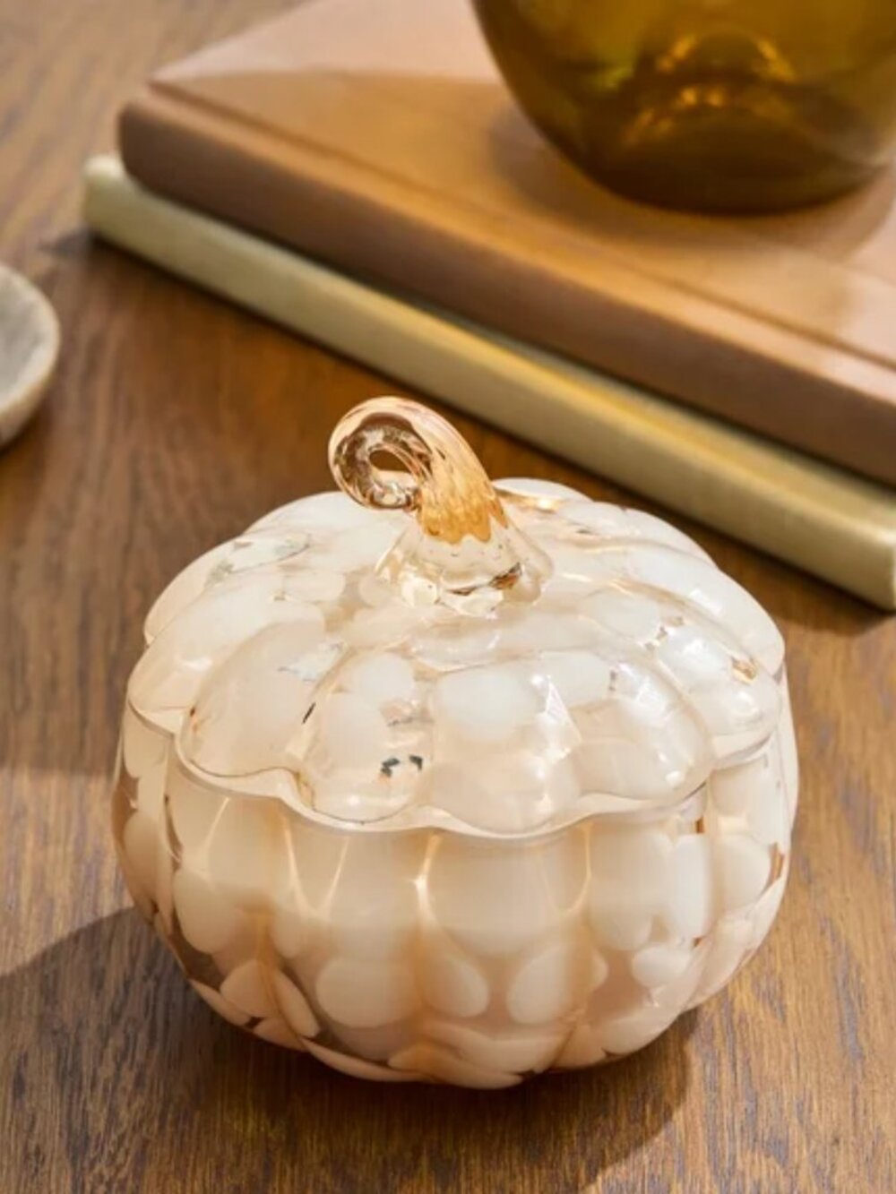 Better  Homes & Gardens Glass Pumpkin Snickerdoodle Confetti Figural Candle 8 oz
